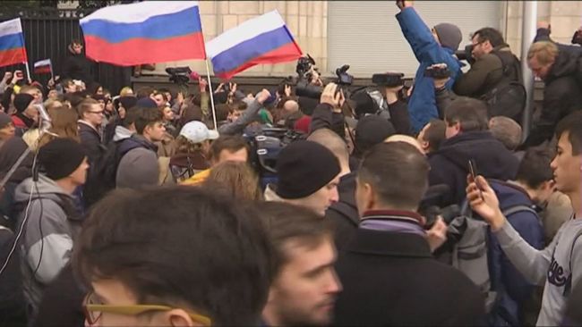俄示威遊行近1400人被捕 反對派領袖疑遭下毒 | 華視新聞