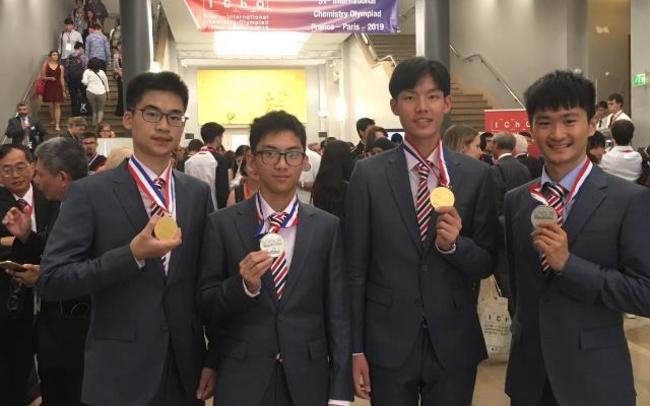 國際化學奧林匹亞競賽 台灣代表榮獲2金2銀 | 華視新聞