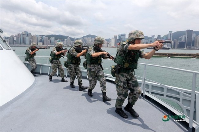 白宮證實：中國解放軍集結香港邊界 | 華視新聞