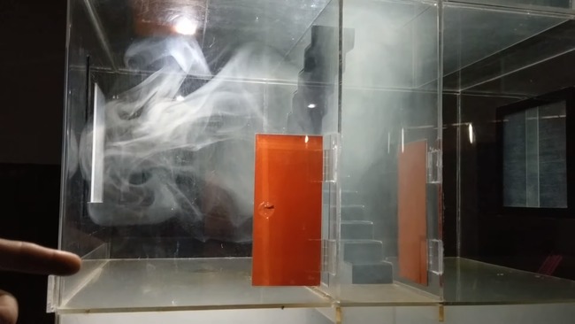 【影】玻璃屋模擬火場 震撼教育能救命！ | 華視新聞