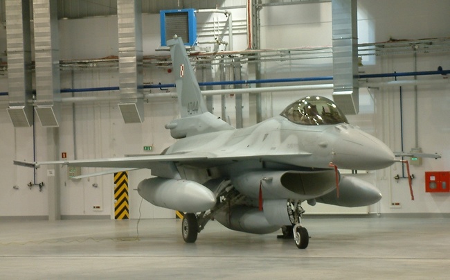 新購F-16V電戰莢艙恐洩密? 空軍澄清:尚未選定 | 華視新聞