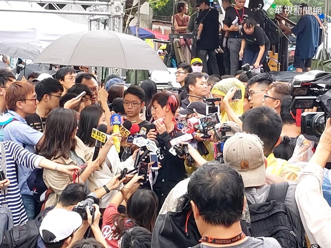 「務必嚴肅看待台灣守護民主決心」 蔡英文：嚴懲遊行施暴者 | 華視新聞