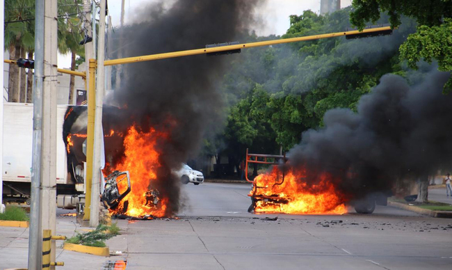 墨西哥追捕大毒梟之子爆槍戰 全城陷混亂 | 華視新聞