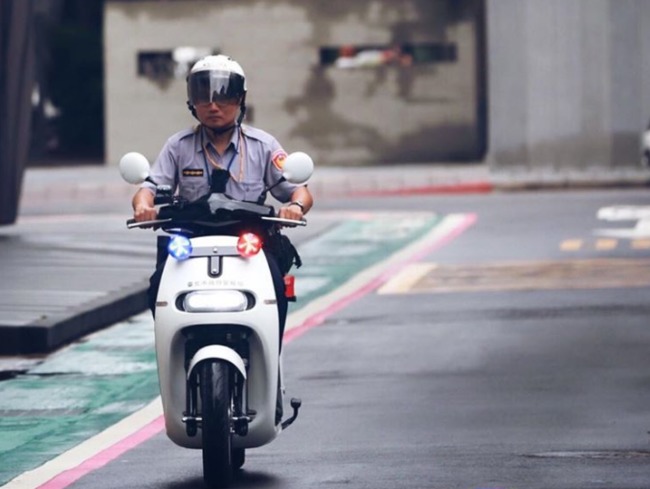Gogoro警車騎超過315km另計費 新北警回應 | 華視新聞