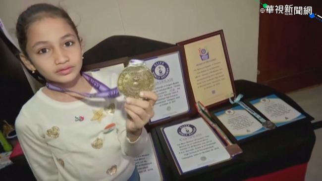 劈磚.摺紙 印度8歲女孩破2世界紀錄 | 華視新聞