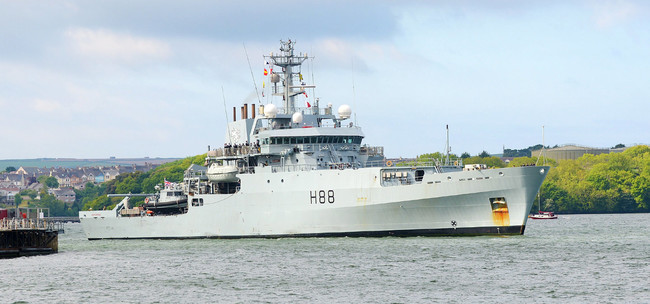 英海軍測量船經台灣海峽 國防部嚴密監控：無異狀 | 華視新聞