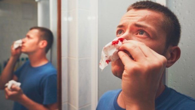 「反覆流鼻血」1個月... 男子竟被確診罹癌 | 華視新聞