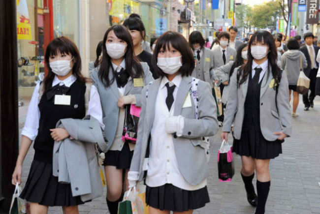 日本《共同社》10人隔離 1名女記者專跑內閣線 | 華視新聞