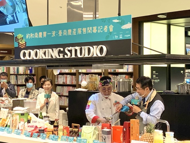 免去台南！書店就可享受台南道地新鮮農漁產 | 華視新聞