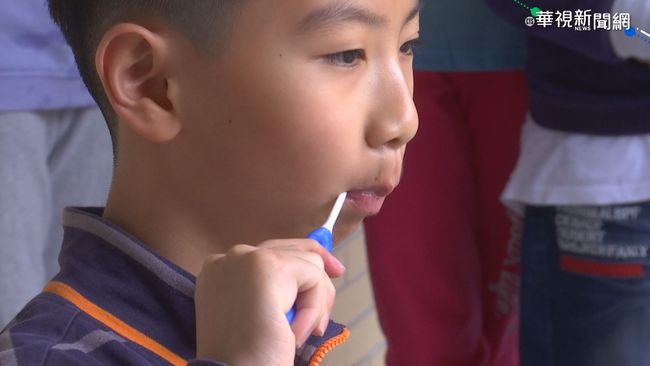 防飛沫傳染 國教署:學童在座位上刷牙 | 華視新聞