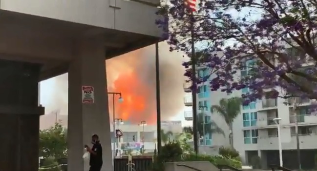 洛杉磯市區傳爆炸多棟建築物起火 至少11名消防員傷 | 華視新聞