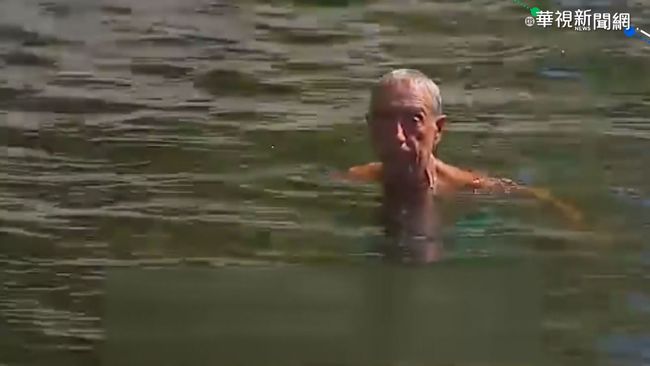71歲葡萄牙總統 跳海勇救溺水少女 | 華視新聞