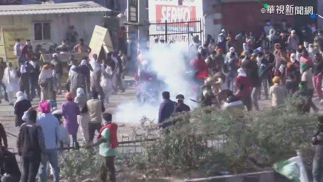 上千印度農民抗議新法 爆警民衝突 | 華視新聞