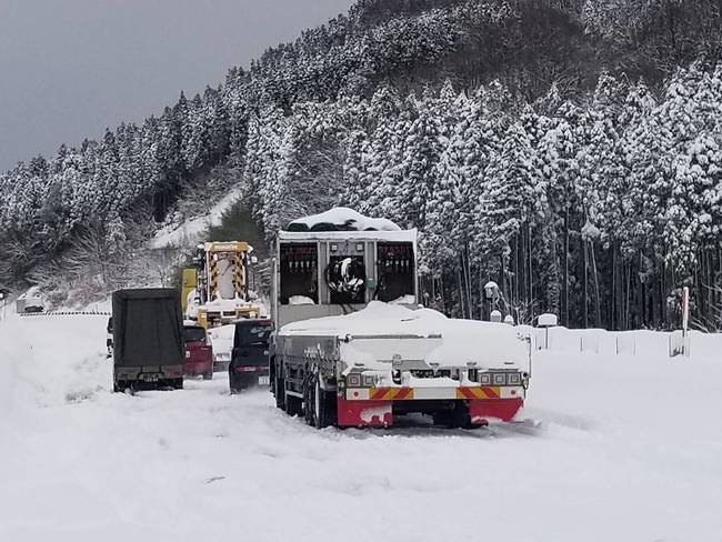日本北陸連日大雪 釀11死、逾330人輕重傷 | 華視新聞