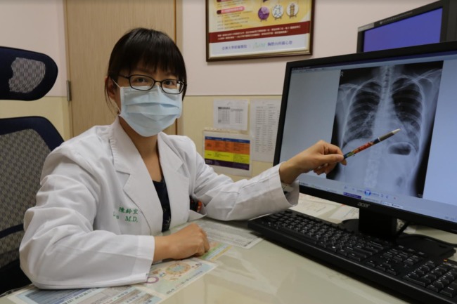 中年婦人「肩骨痛」求醫 竟罹肺腺癌合併骨轉移 | 華視新聞