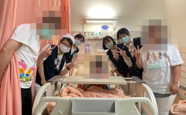 太魯閣傷者6歲林小妹出院 護理師暖心送佩佩豬安撫 | 華視新聞