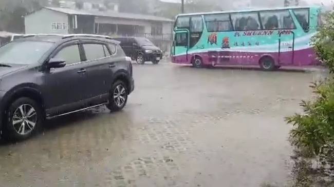 「下雨了開心也要小心」 屏東山區升級豪雨特報 | 華視新聞