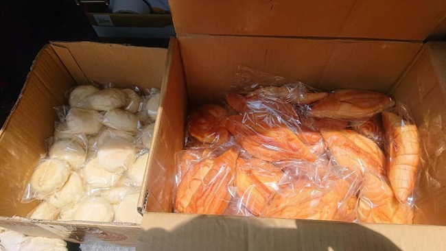 外送不敢送亞東！醫護缺食物 熱心民眾捐200個麵包 | 華視新聞