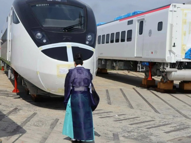 台鐵購新城際列車將抵台 日方特辦「安全祈願」儀式 | 華視新聞