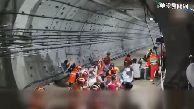 鄭州大暴雨淹進地鐵釀12死 官方：大水沖垮擋水牆 | 華視新聞