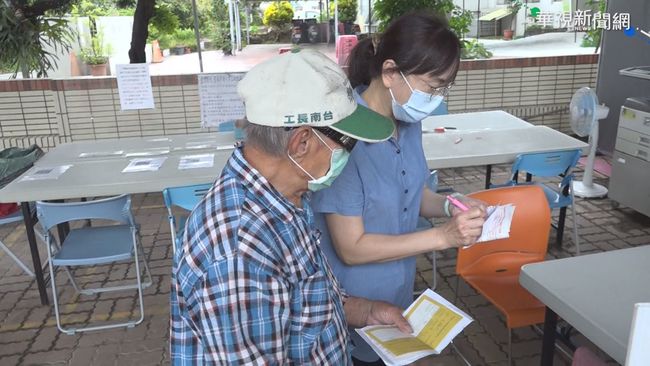 【台語新聞】左鎮公所印程序圖表 協助長輩打疫苗 | 華視新聞