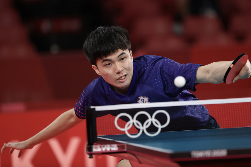 東奧桌球男單4強戰，19歲林昀儒表現出色。（中央社）
