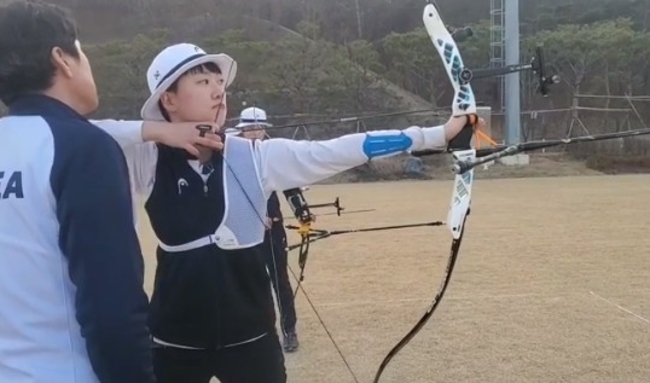 韓金牌女射箭選手 「剪短髮、念女校」被轟仇男 | 華視新聞