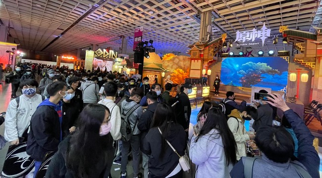 2022台北電玩展登場「首日人潮擠爆」 網驚呼：防疫破口？ | 華視新聞