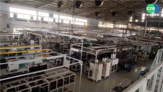 停電!彰化工廠停擺 雲林冷凍廠手工出貨