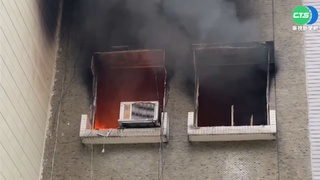 台南民宅惡火! 黑煙竄天疑充電器爆炸