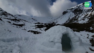 雪山圈谷積雪60公分 銀白世界雪況佳