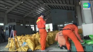 高雄破毒品走私 藏油桶闖關被攔截