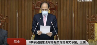 「18歲公民權」109票全數通過！盼年底綁大選公民複決