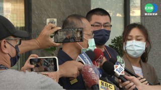 搶匪穿外送員服 噴辣椒水搶銀行5萬逃逸