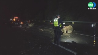 台72線深夜天降落石 碰!砸毀3車釀1傷