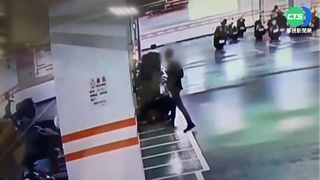 高雄軟體園區大樓有"攝"狼 鎖定短裙女