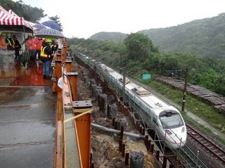 台鐵測「電子輔助瞭望員」列車接近提前通知工地