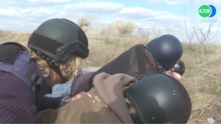 俄猛攻烏克蘭東.南部 CNN記者驚險遇襲