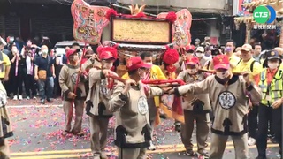 感謝隨行醫護 大甲媽一早抵員林醫院