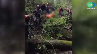 清境農場驚見"男裸屍"躺溪谷 身分待查