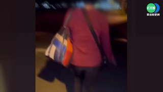 婦負氣離家躲公廁 警爬縫隙苦勸返家