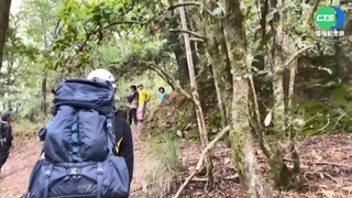 60歲女登山摔傷 搜救隊耗11小時救出