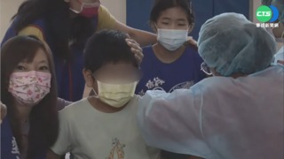 北市兒童疫苗開打 蔡炳坤視察信義國小