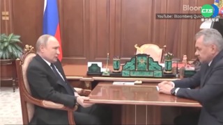 普丁閱兵"蓋毛毯暖膝" 再掀健康疑雲