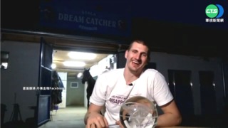 Jokic蟬聯年度MVP 乘坐馬車進場領獎!