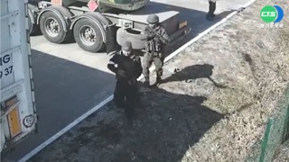 交談完轉身開槍 俄軍濫殺烏平民畫面曝