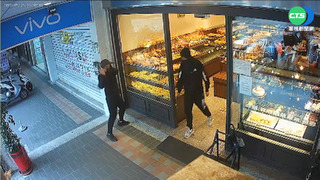 囂張! 1天2次 2黑衣人持棍砸麵包店