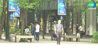 台灣人"自主類封城" 大眾運輸人流少56%