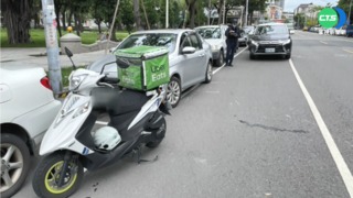 婦開車門未注意"擊落"外送員 最高可罰3600
