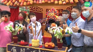 蔣萬安周末跑行程 巧!黃珊珊也到城隍廟